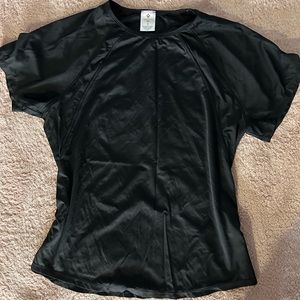 Black lightweight workout tee